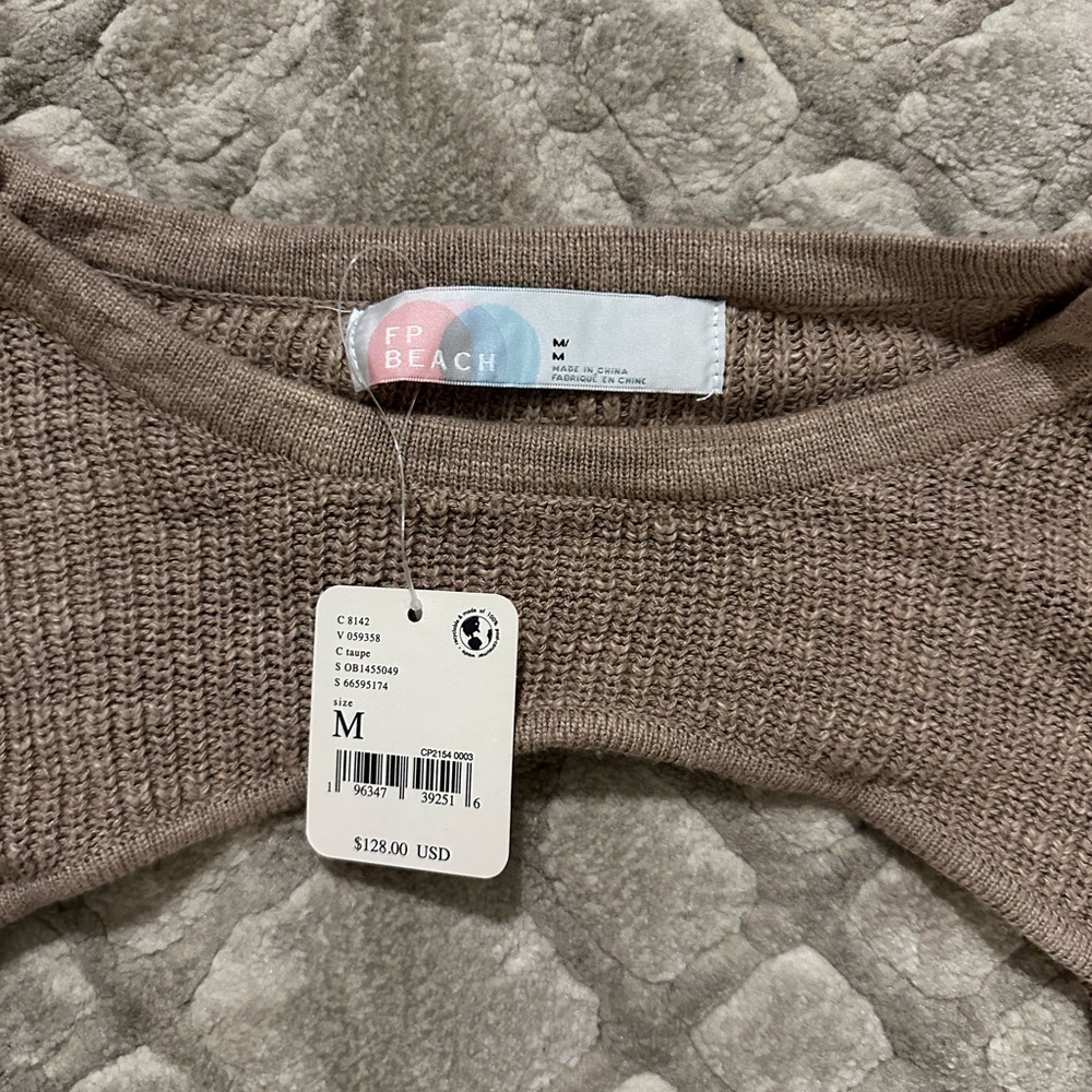 FP Beach Shrug in dark oatmeal/taupe size medium NWT - Picture 2 of 3